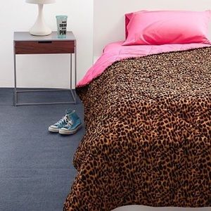 Vs Pink Queen Comforter